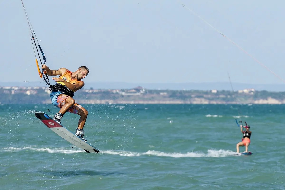 Family Kite Flying Checklist: What to Pack for a UK Beach or Park