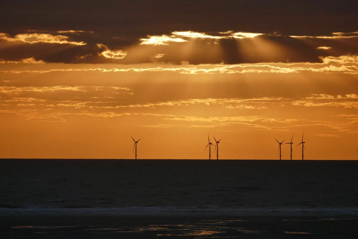 How New UK Offshore Wind Farms Could Affect Kiteboarding Zones